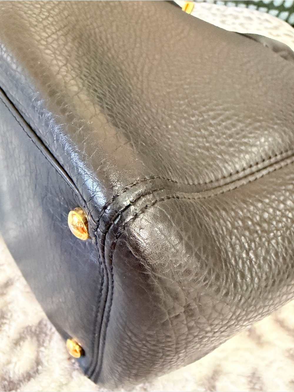 Chanel Executive cert tote caviar leather with gold hardware - Picture 5 of 16